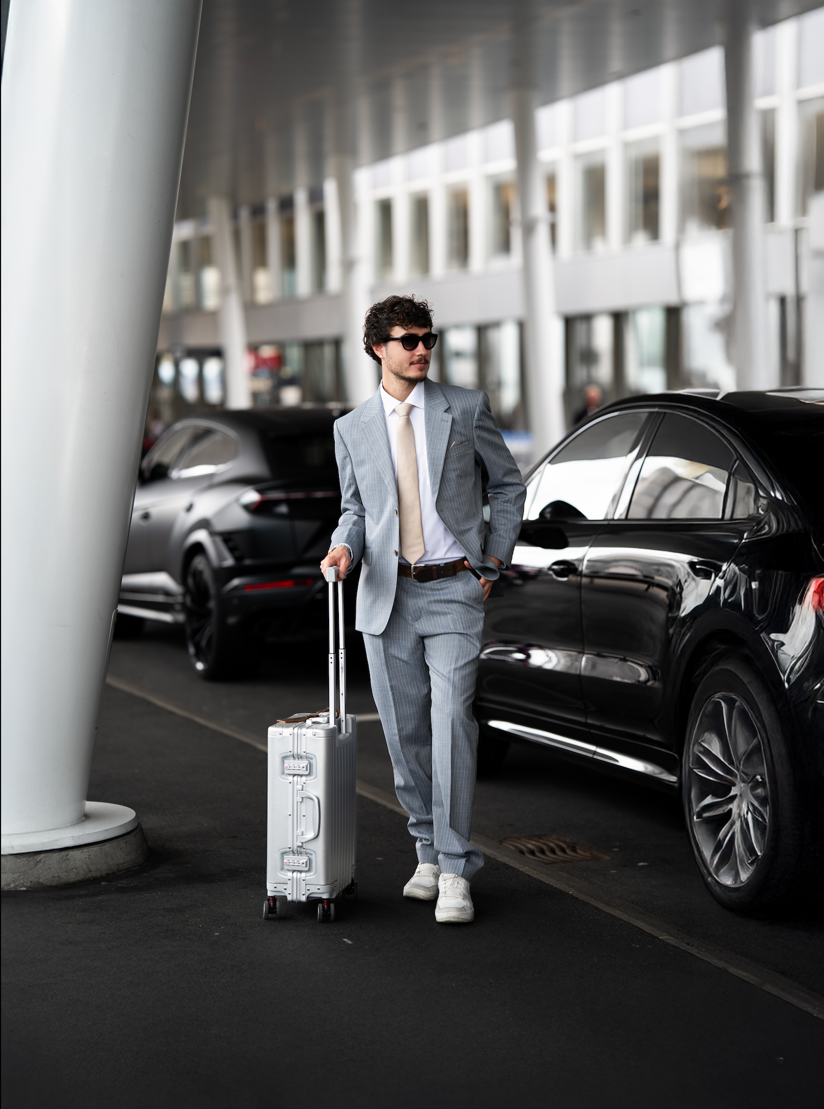 Koffer Trolley 2025 – Innovation trifft Design beim Empyrean Silver Jet 1.0