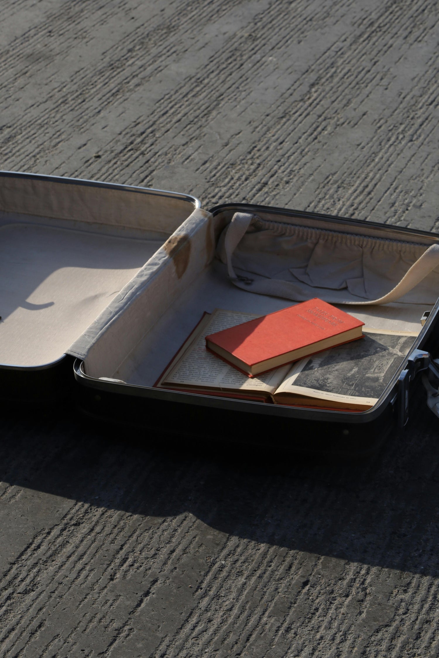 Why a Cabin Hand Luggage Is Often All You Need